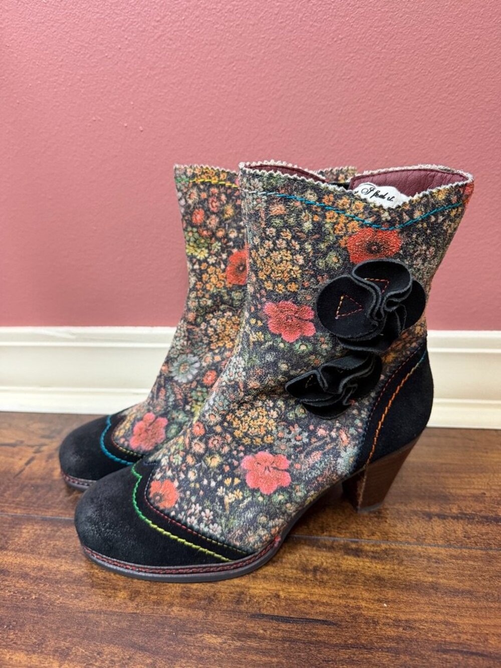L'Artiste Simonetta Floral Bootie with Black Suede Details Size 39 or US 8.5